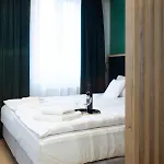 Apartahotel Square 3*