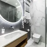 Apartahotel Square 3*