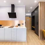 Square Apartahotel 3*