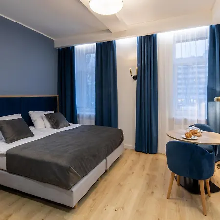 Square 3* 그디니아