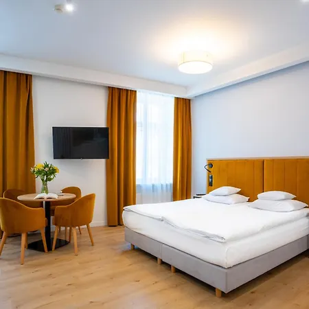 Square 3* 그디니아