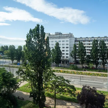 Square Aparthotel