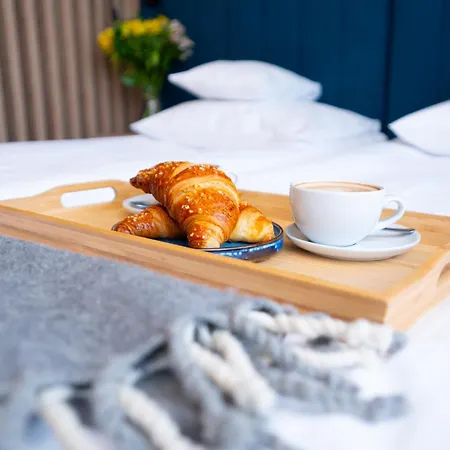 Square アパートホテル