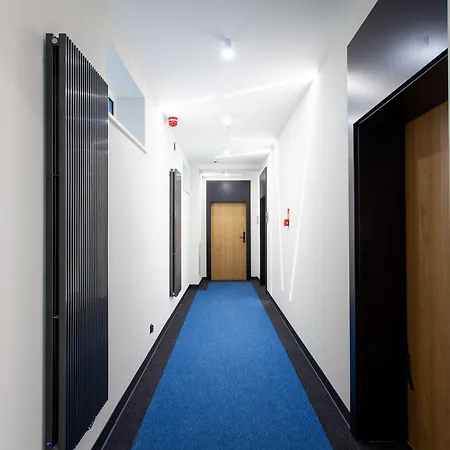 Square アパートホテル 3*