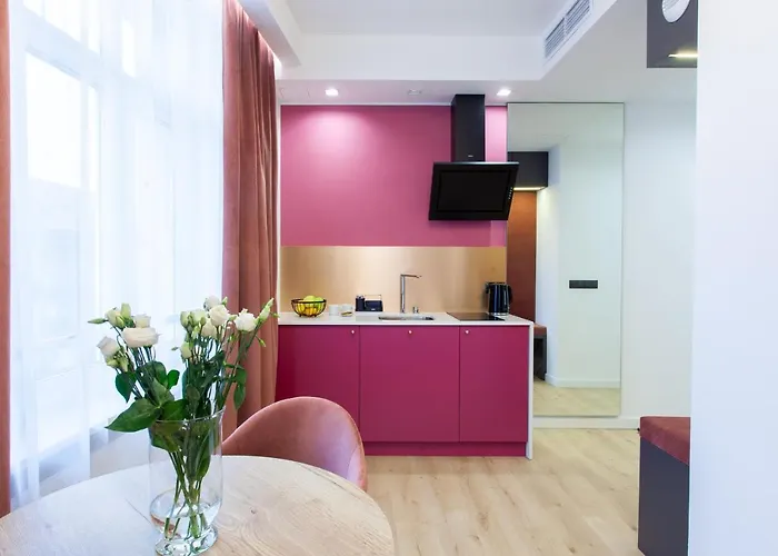 Hotel apartamentowy Square 3*